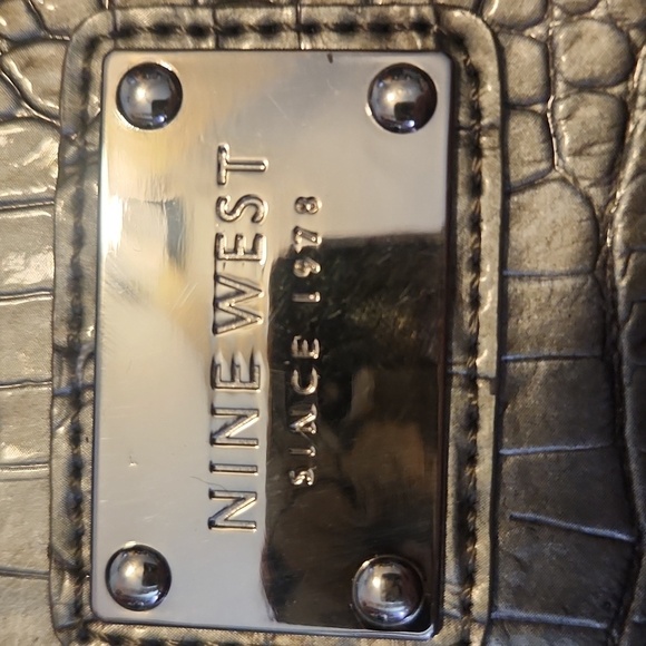 Nine West Silver Crodoile Embossed Clutch Bag - Picture 2 of 5